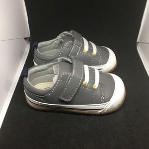 See Kai Run, Stevie II Sneakers Gray Leather NEW